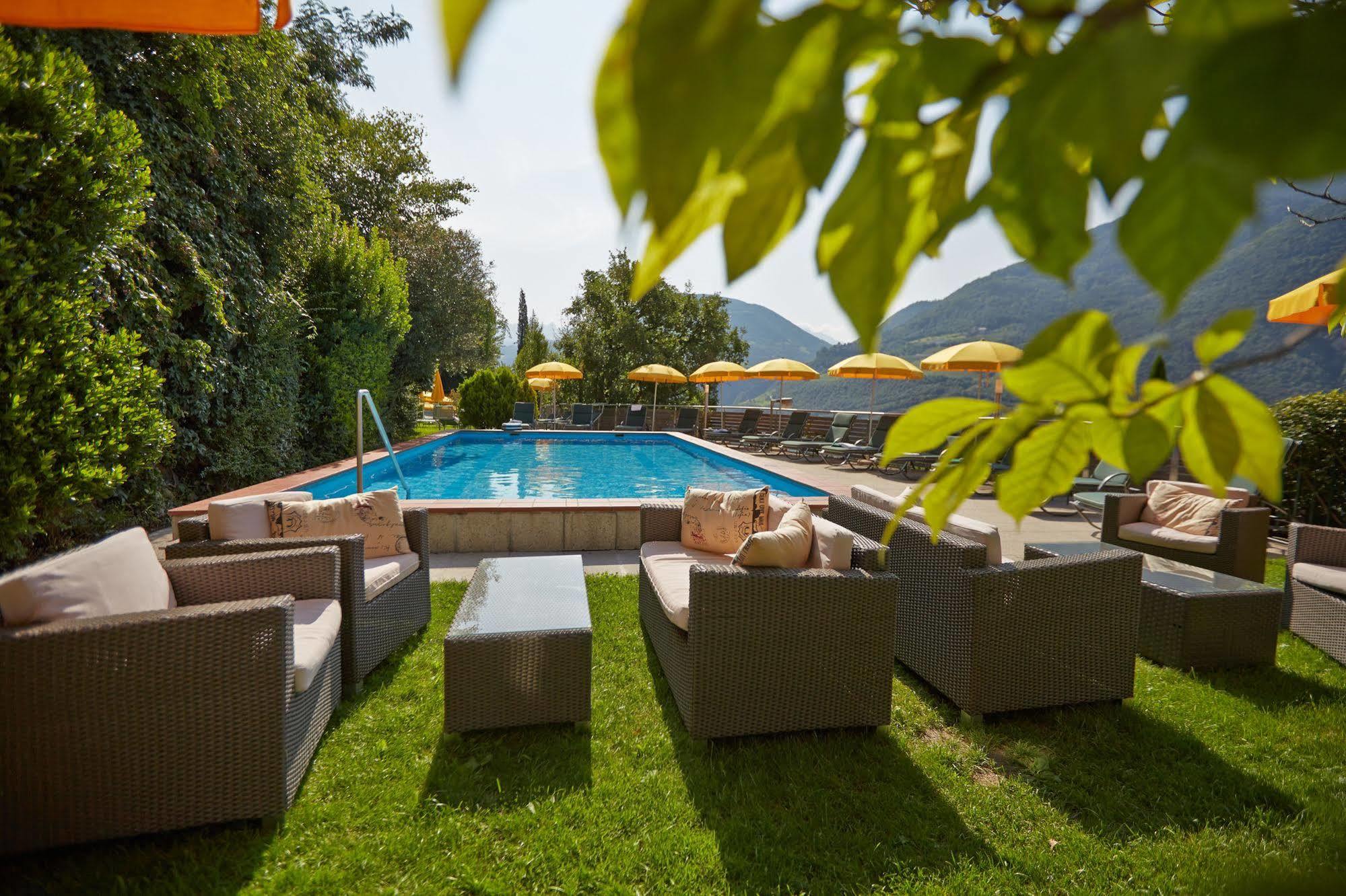 Hotel Eberle Bolzano Luaran gambar