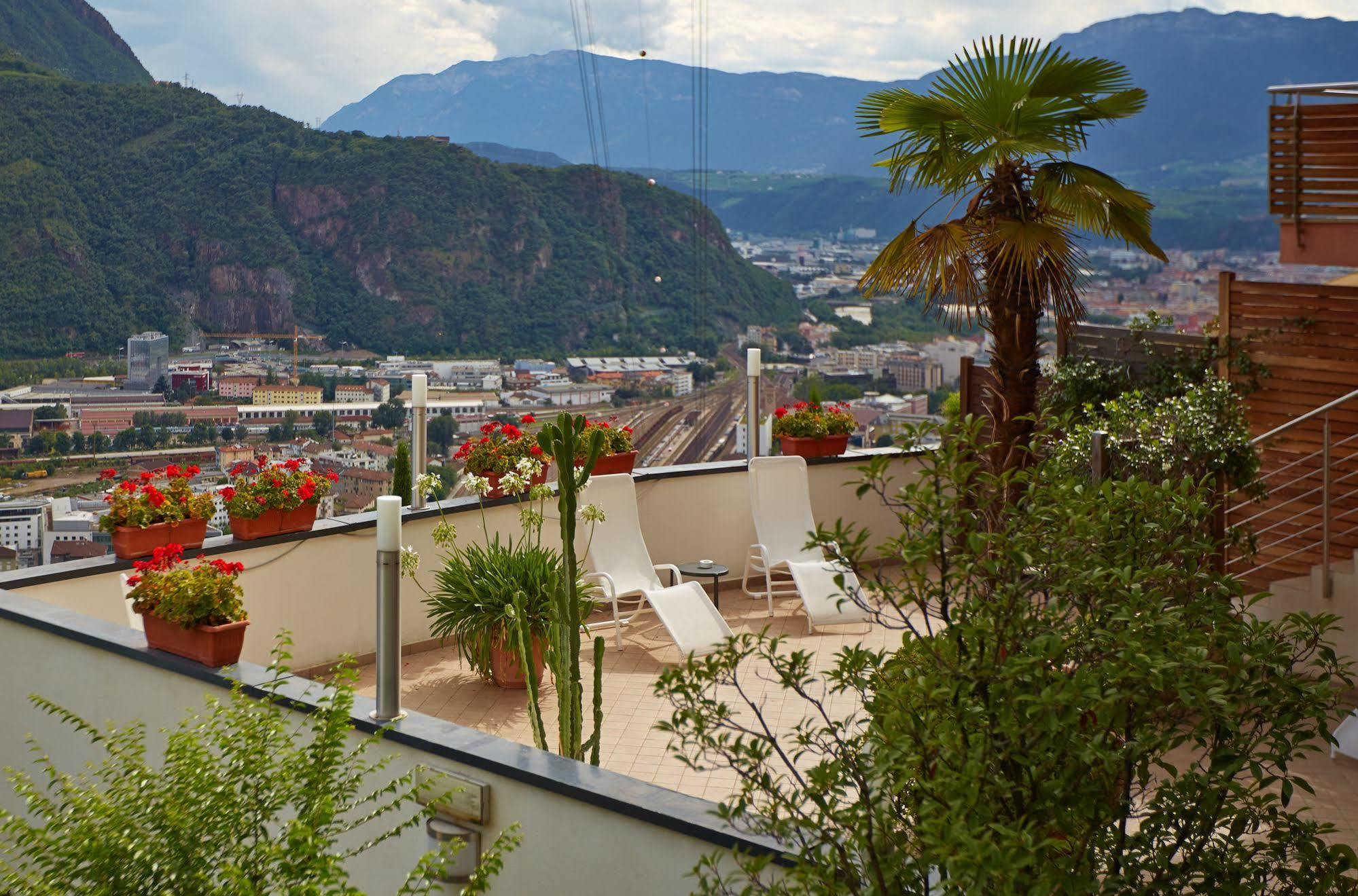 Hotel Eberle Bolzano Luaran gambar